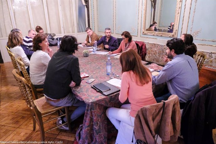 Reunión de Zona Franca y Ayuntamiento de Cádiz con empresarios del Casino Gaditano