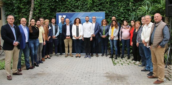 El Consell signa convenis amb 22 ajuntaments i Palmanyola per impulsar activitats juvenils.