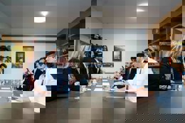 Pablo Casado, expresa a los representantes del PP