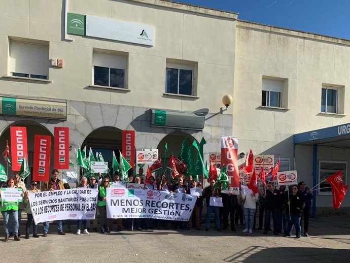 Protestas en Huelva por los recortes en sanidad y la falta de sustituciones