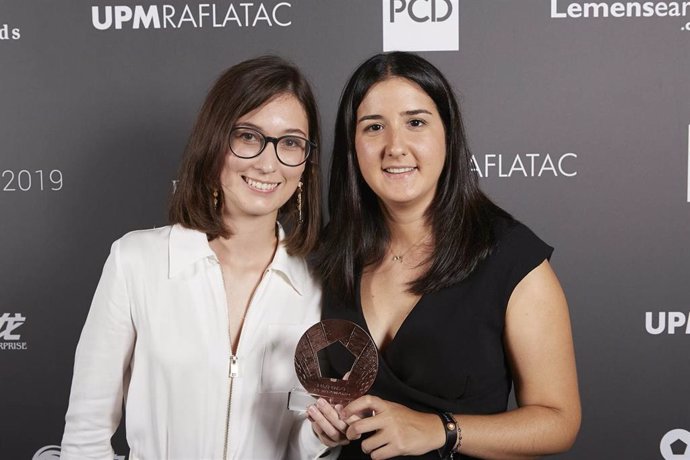Las alumnas de la ESDIR Carlota Carrillo y Merc Puig, ganadoras de dos Pentawards de Bronce