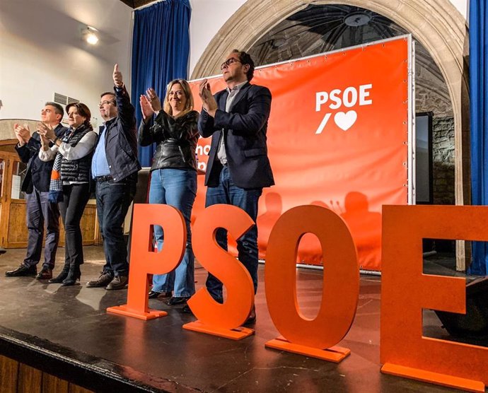ACto del PSOE en Plasencia