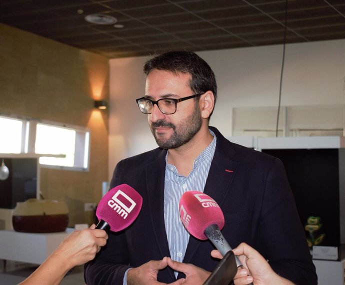 El secretario de Organización del PSOE en C-LM, Sergio Gutiérrez, en Farcama