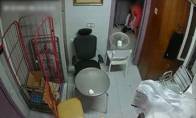 Captura de un vídeo donde la mujer estaba robando