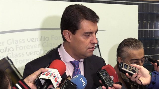 Ibáñez atiende a los medios de comunicación en Burgos.