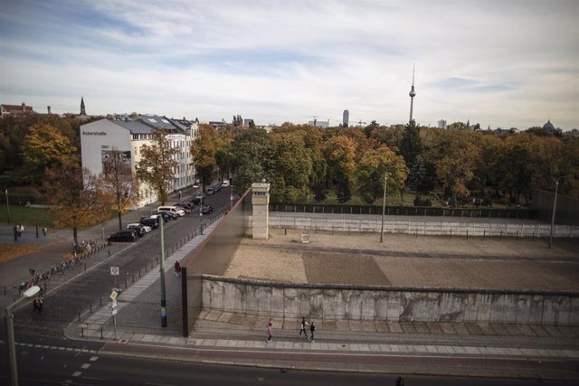 Restos del Muro de Berlín en el memorial en Bernauer Strasse