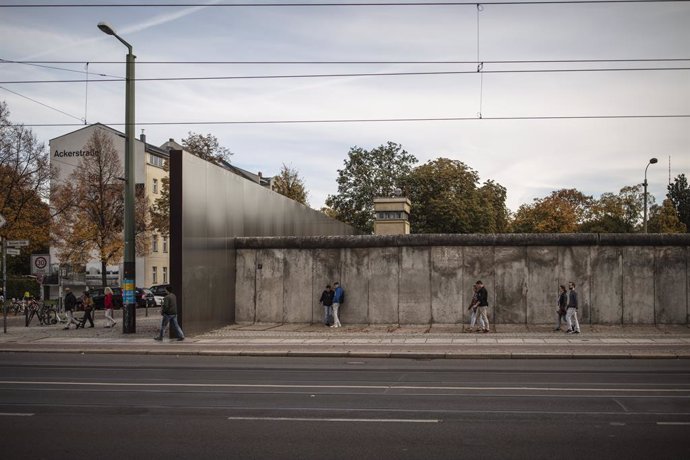 Alemania.- El error que llevó a la caída del Muro de Berlín