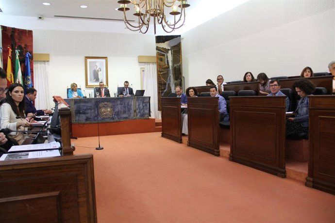 [Grupohuelva] Nota De Prensa Y Foto De Hoy, 8 De Noviembre, Moción Apoyo A Los Colegios Públicos Rurales