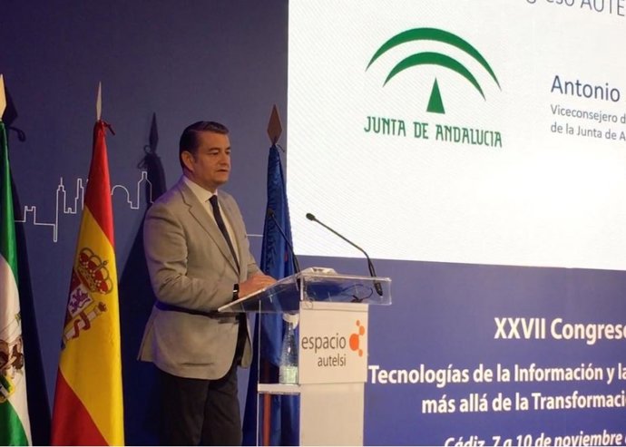 Sanz en la inauguración del XXVII Congreso de la Asociación Española de Usuarios de Telecomunicaciones y de la Sociedad de la Información