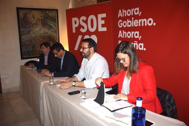 Encuentro sobre pensiones de la candidatura del PSOE al Congreso y el Senado por Toledo.