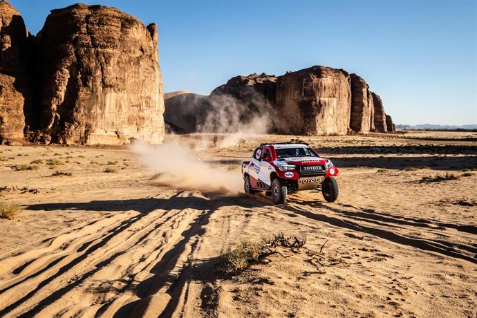 El piloto español Fernando Alonso (Toyota) en un Rally en Arabia Saudí
