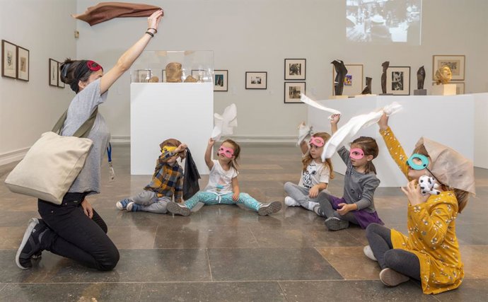 Taller infantil familiar en el IVAM