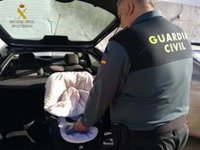 Detenido en Huelva con 500 gramos de hachís ocultos en una sillita de bebé