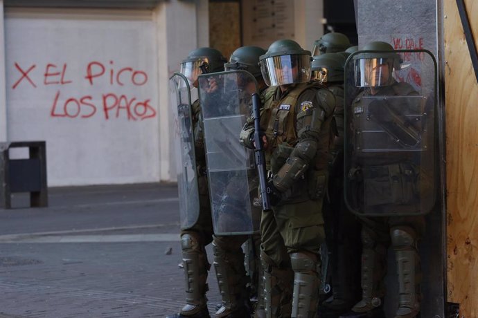 Carabineros en la ciudad de Concepción (Chile)