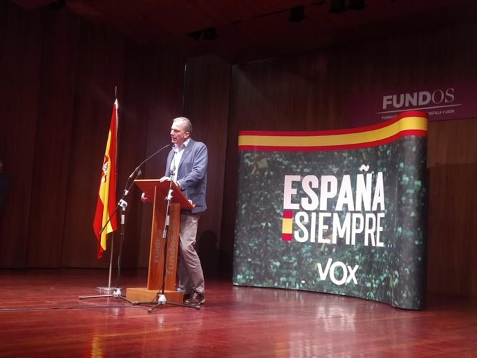 Ortega Smith en el acto de campaña celebrado en Palencia.