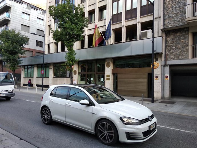 L'edifici que alberga l'Ambaixada i el Consolat General d'Espanya a Andorra