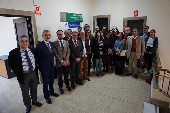 Autoridades y participantes en la acción formativa del Plan de Apoyo a la Negociación Colectiva