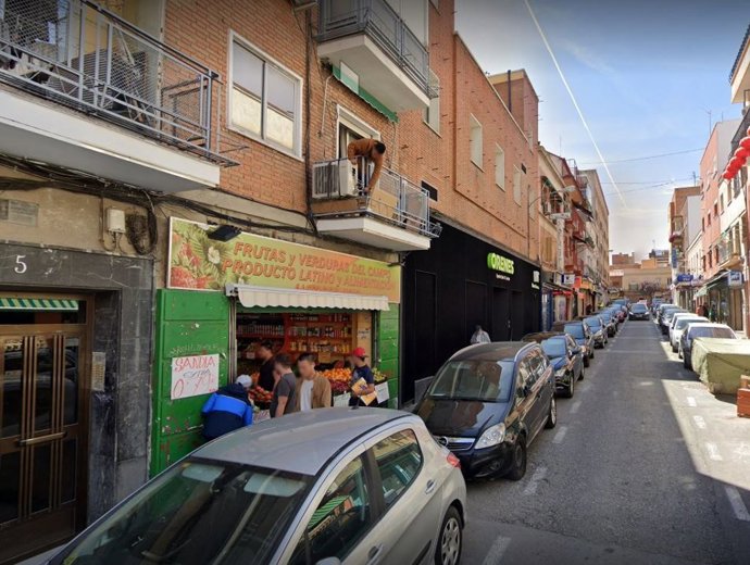Una de las fruterías inspeccionadas por la Policía Municipal de Madrid