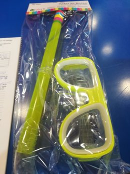 Nota/La Comunidad Retira Tres Modelos De Gafas De Buceo Po R Riesgo De Laceración Y Cortes