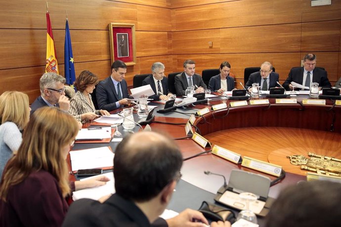 El president del Govern, Pedro Sánchez, reuneix el comit de coordinació per seguir la situació a Catalunya.