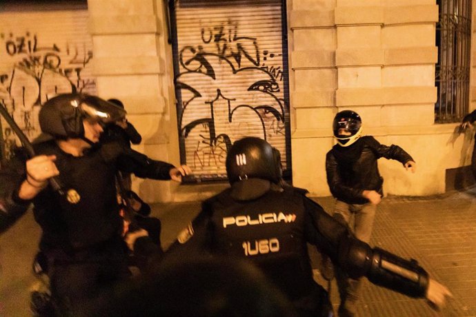 Enfrentamientos durante una manifestación en Barcelona (España), a 9 de noviembre de 2019.