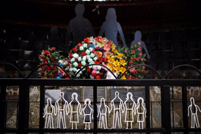 Monumento que conmemora la masacre de 'El Mozote', en El Salvador.