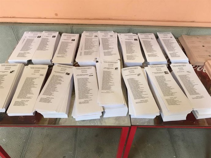 Papeletas en un colegio electoral.