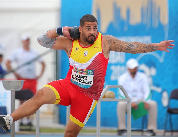 El español Kim López en la final de peso F12 (deportistas con discapacidad visual) del Campeonato del Mundo paralímpico de Dubái