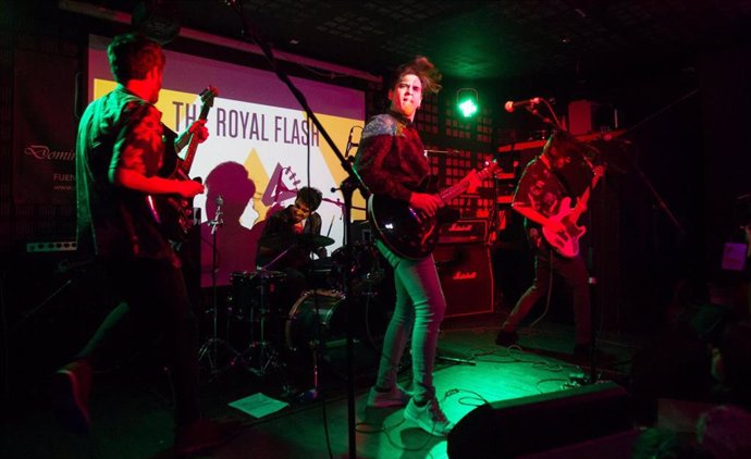 'The Royal Flash', grupo de rock procedente de Madrid, se ha impuesto en la final de la Guerra de Bandas celebrada la pasada noche en el Biribay Jazz Club de Logroño, dentro del Festival Actual'19