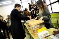 Errejón demana que tothom surti a votar per evitar que el país "retrocedeixi en drets i llibertats"