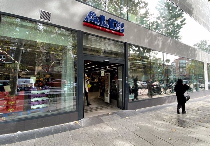 Exterior de uno de los supermercados Aldi en Madrid