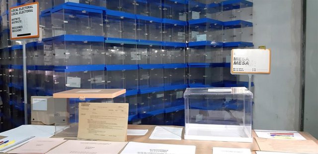 Material dispuesto para las votaciones del 10N en la Comunitat Valenciana