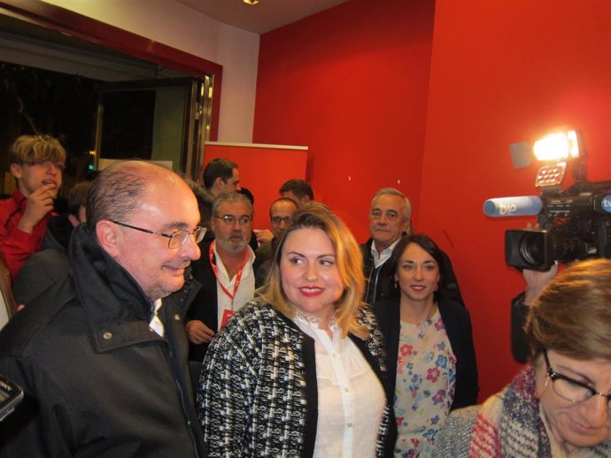 El secretario general del PSOE en Aragón, Javier Lambán, a su llegada a la sede del partido