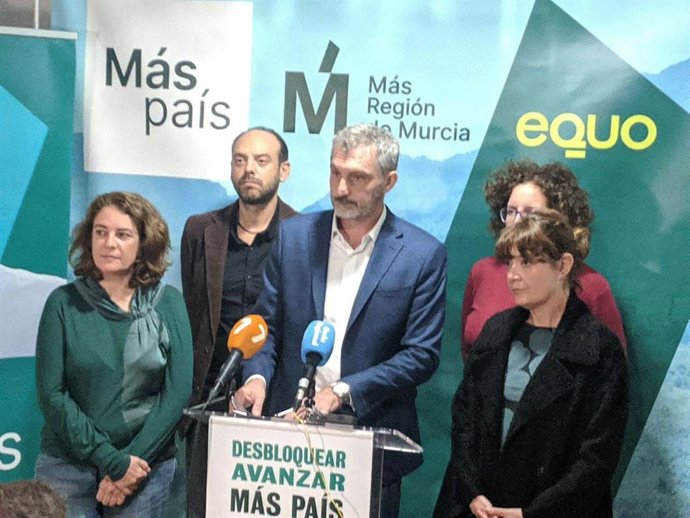 El cabeza de lista de Más País-Equo, Óscar Urralburu valorando los resultados