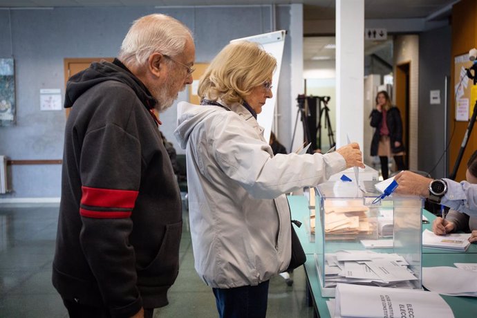 Jornada electoral del 10N a un collegi a Barcelona