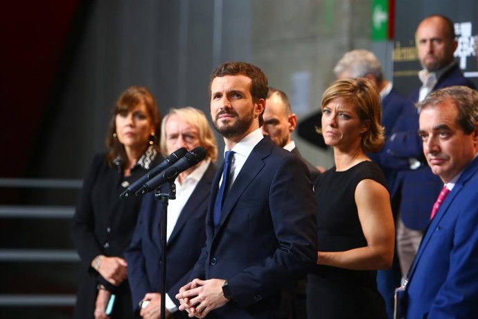 Pablo Casado hace declaraciones después del debate electoral por el 10N.