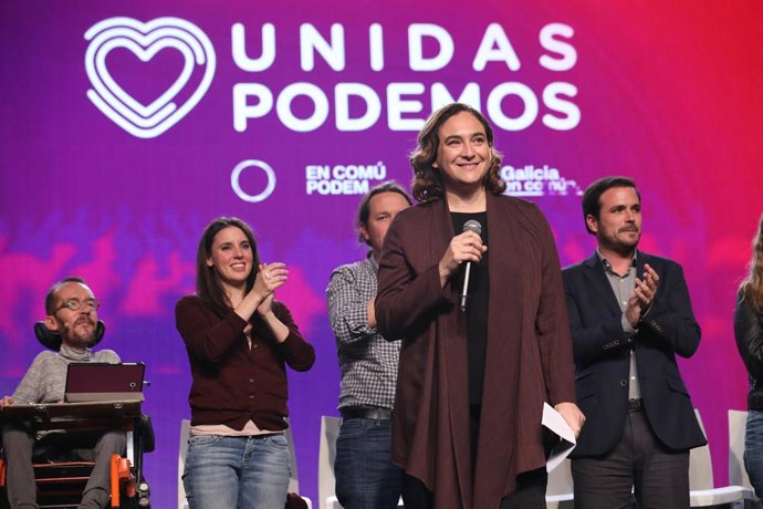 La alcaldesa de Barcelona, Ada Colau interviene durante un mítin de fin de campaña de Unidas Podemos en la Feria de Madrid (IFEMA), en Madrid, a 8 de noviembre de 2019.