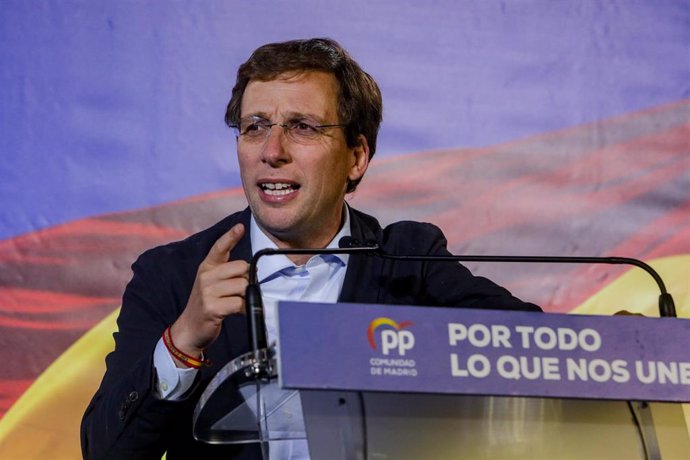 El alcalde de Madrid, José Luis Martínez-Almeida, participa en un mitin del PP en Madrid (España), a miércoles 6 de noviembre de 2019,
