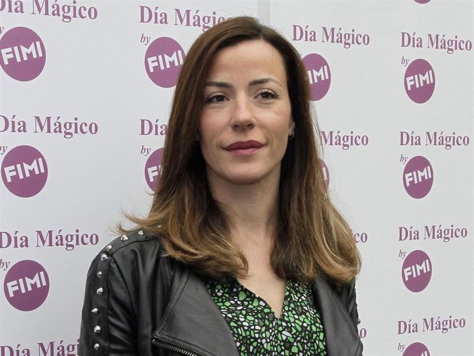 DÍA MÁGICO BY FIMI VESTIDOS DE COMUNIÓN PARA NIÑAS Y TRAJES DE COMUNIÓN PARA NIÑOS
