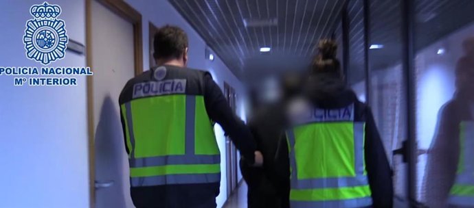 Imagen del hombre detenido por la muerte del dueño de una tapicería en el distrito de Latina.