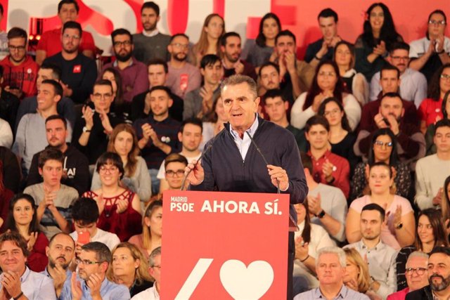 El secretario general del PSOE-M, José Manuel Franco, en el cierre de campaña del 10N.