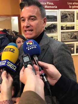 El consejero municipal de Urbanismo y Equipamientos del Ayuntamiento de Zaragoza, Víctor Serrano