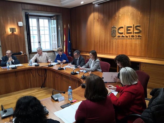La conselleira preside el Observatorio Galego de Dinamización Demográfica