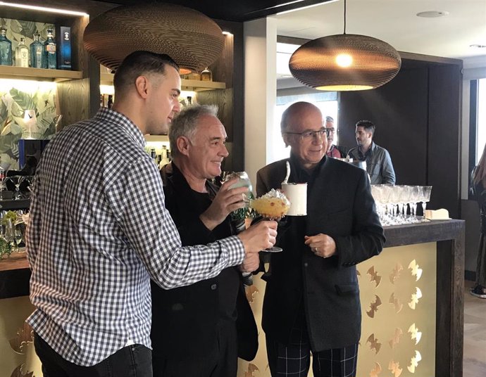 Ferran Adri y Javier de las Muelas lanzan una nueva entrega de la Bullipedia dedicada a la coctelería