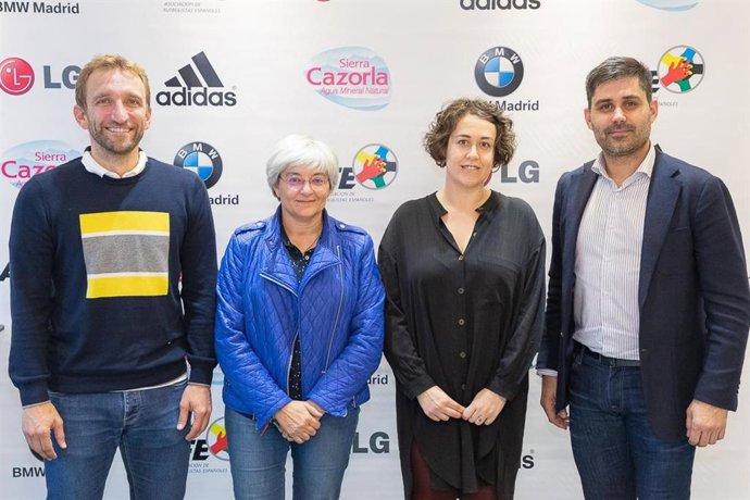 Representantes de AFE y Unidas Podemos se reúnen en Madrid