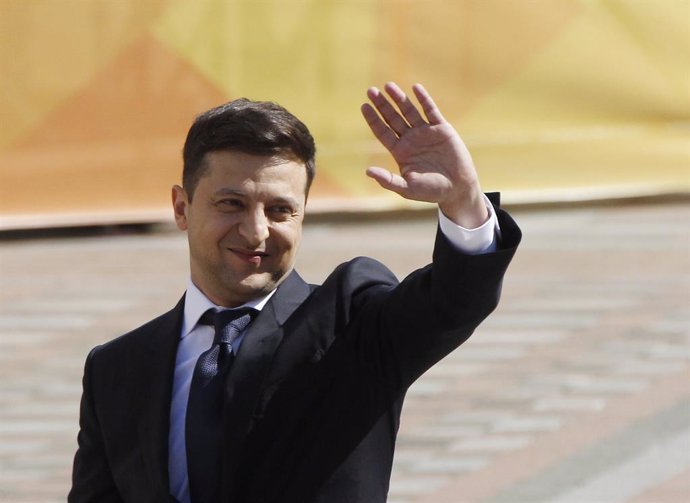 Ucrania.- Zelenski anuncia un referéndum para decidir si se permite a extranjero