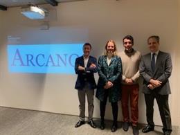 Jaime Carvajal (consejero delegado de Arcano), Pablo Sanz (Arcano), Pablo Santaeufemia (Bridge for Billions) y Alexandra Mitjans (Ashoka).