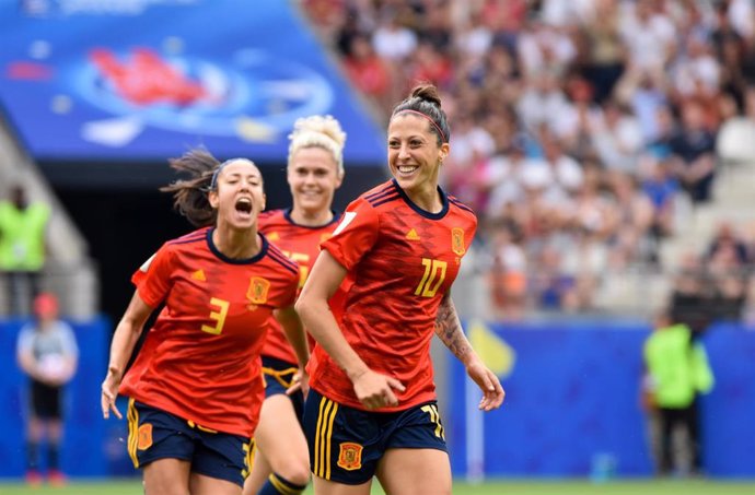 Jennifer Hermoso celebra un gol de la selección femenina durante el Mundial de Francia