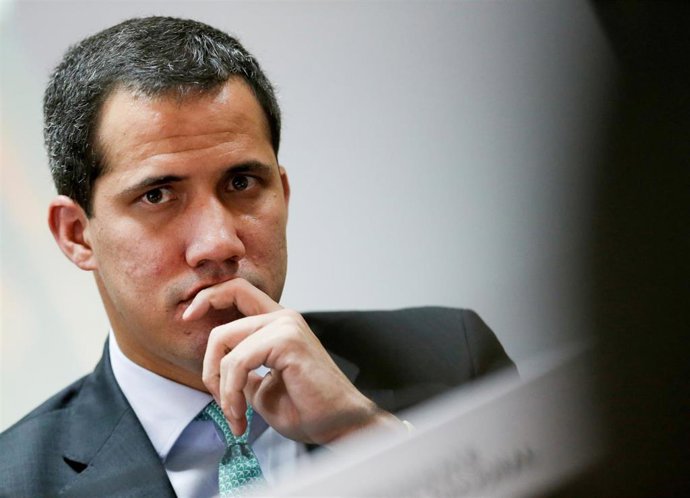 El autoproclamado "presidente encargado" de Venezuela, Juan Guaidó
