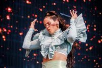 La cantante catalana Rosalía: "Fuck Vox"